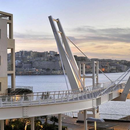 Deluxe Apartment Steps To St George'S Bay St. Julian's Exterior foto