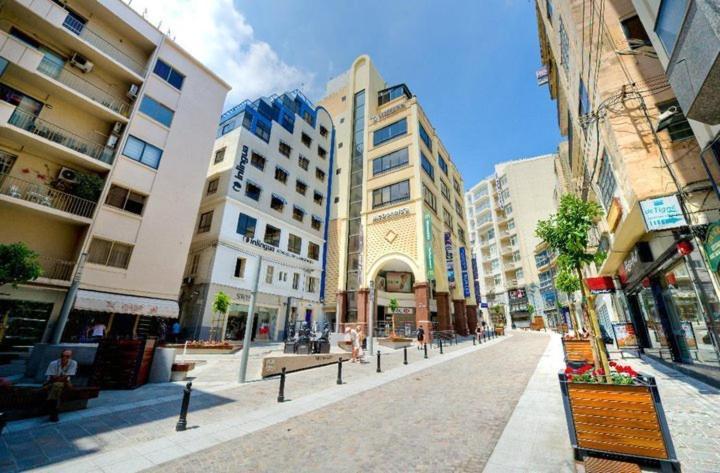Deluxe Apartment Steps To St George'S Bay St. Julian's Exterior foto