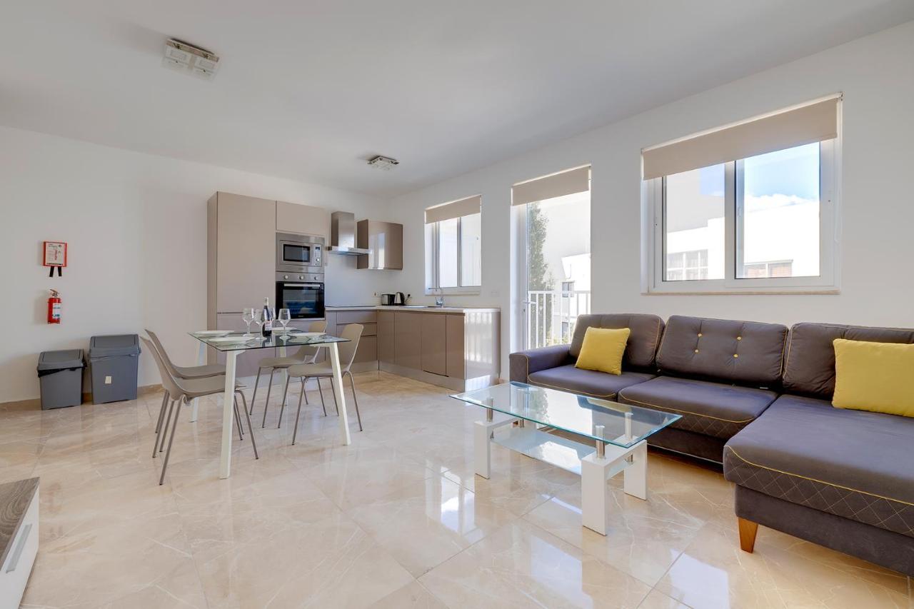 Deluxe Apartment Steps To St George'S Bay St. Julian's Exterior foto